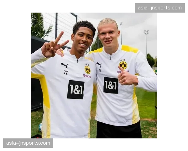 贝林厄姆专访：谈世预赛压力与在英格兰队的中场新角色